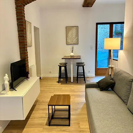 Le Petit Hainaut, Hyper Centre 瓦朗西纳