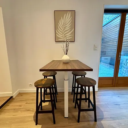 Le Petit Hainaut, Hyper Centre 公寓 *