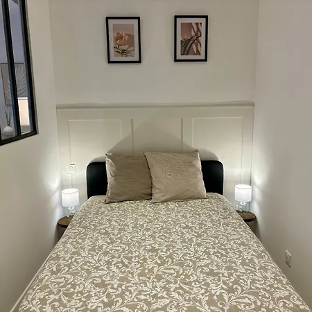 Le Petit Hainaut, Hyper Centre 公寓 *